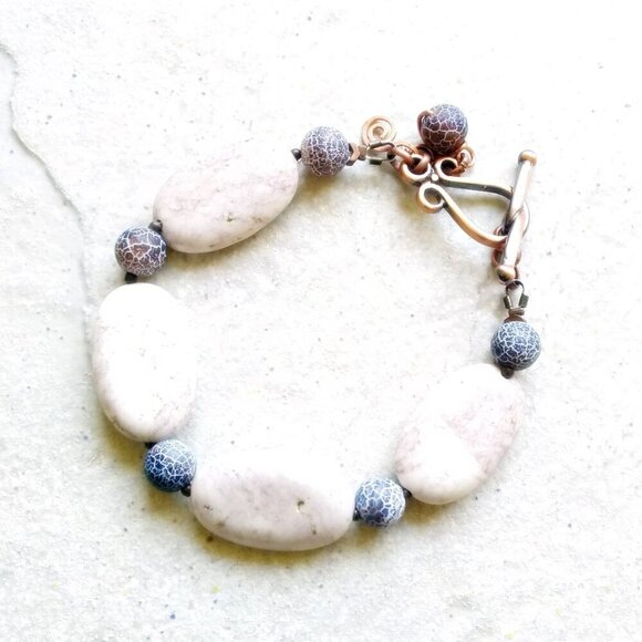Feminine! Neutral Colors! Natural Stone Beads - Bracelet w. Copper Toggle Clasp - Picture 1 of 9